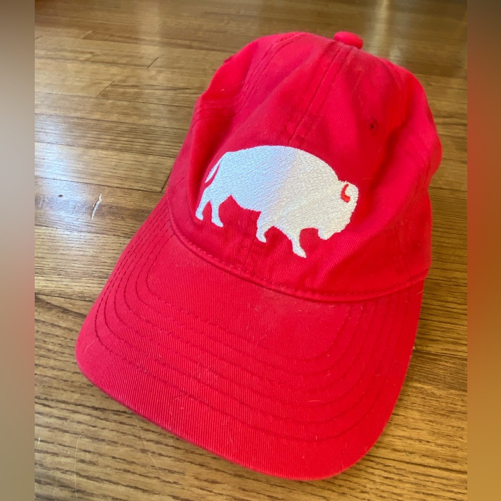 Retro Buffalo Bills embroidered logo - red baseball hat cap adjustable -no brand